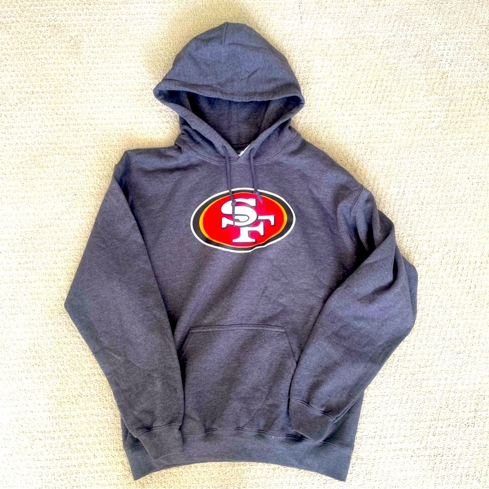 49ers Pullover Hoodie. Sz: M. Brand New. Gear up for the season.